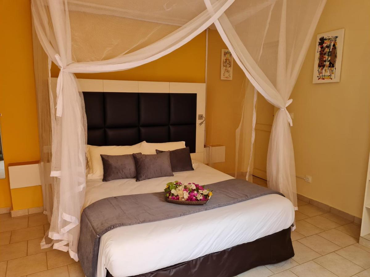 Le Souimanga Bleu Saly B&B 외부 사진