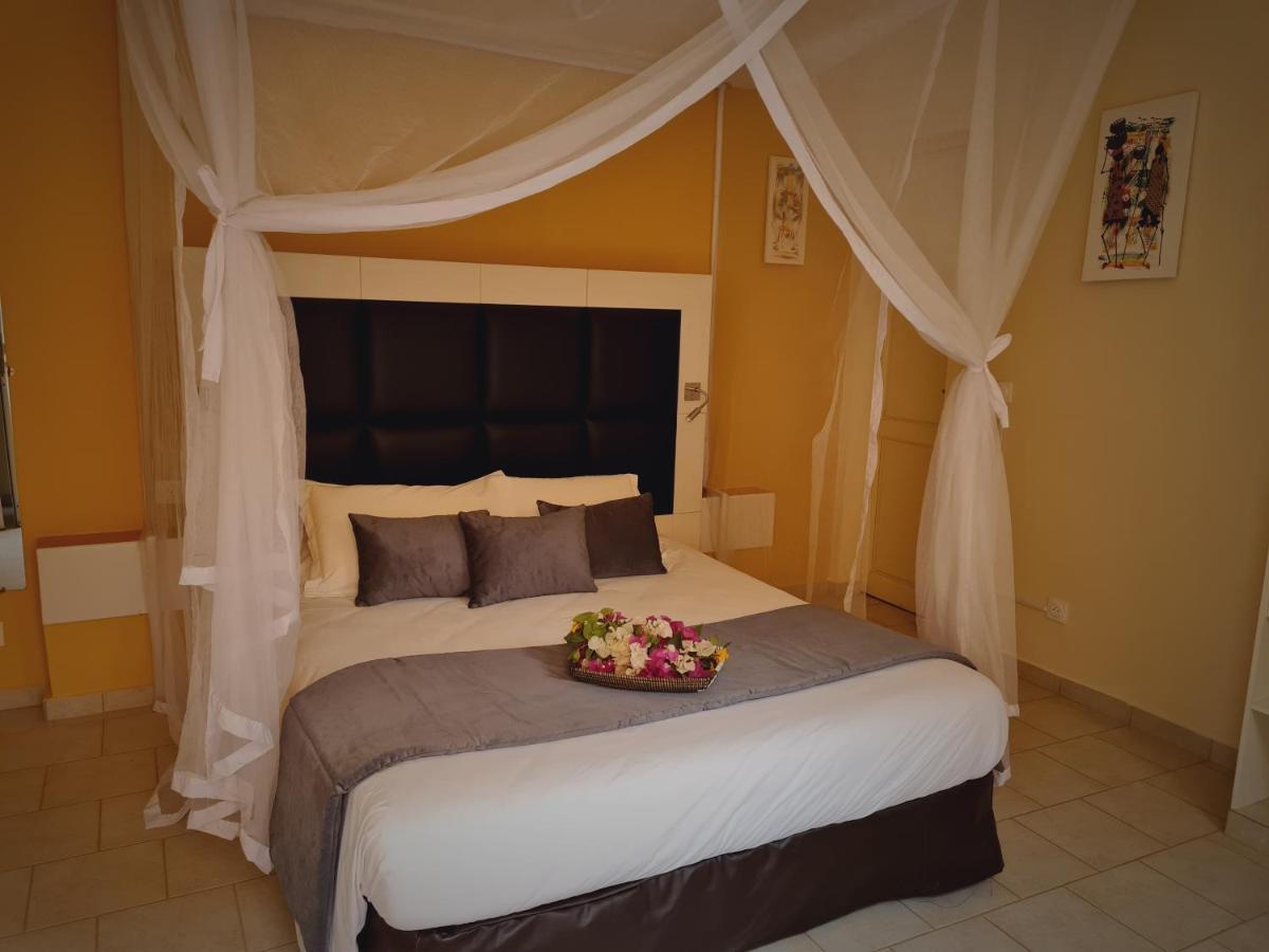 Le Souimanga Bleu Saly B&B 외부 사진