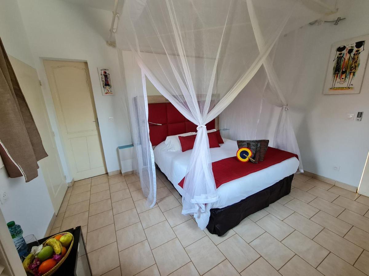 Le Souimanga Bleu Saly B&B 외부 사진