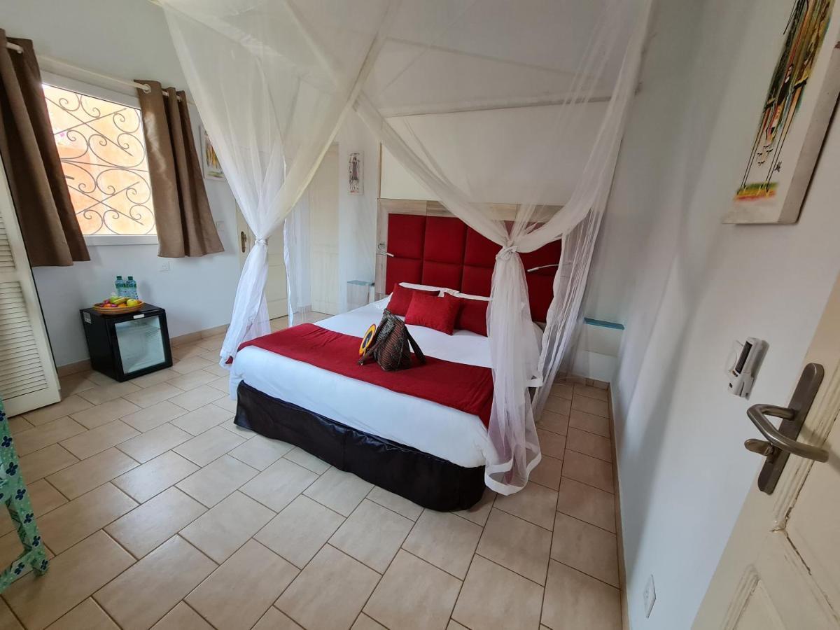 Le Souimanga Bleu Saly B&B 외부 사진