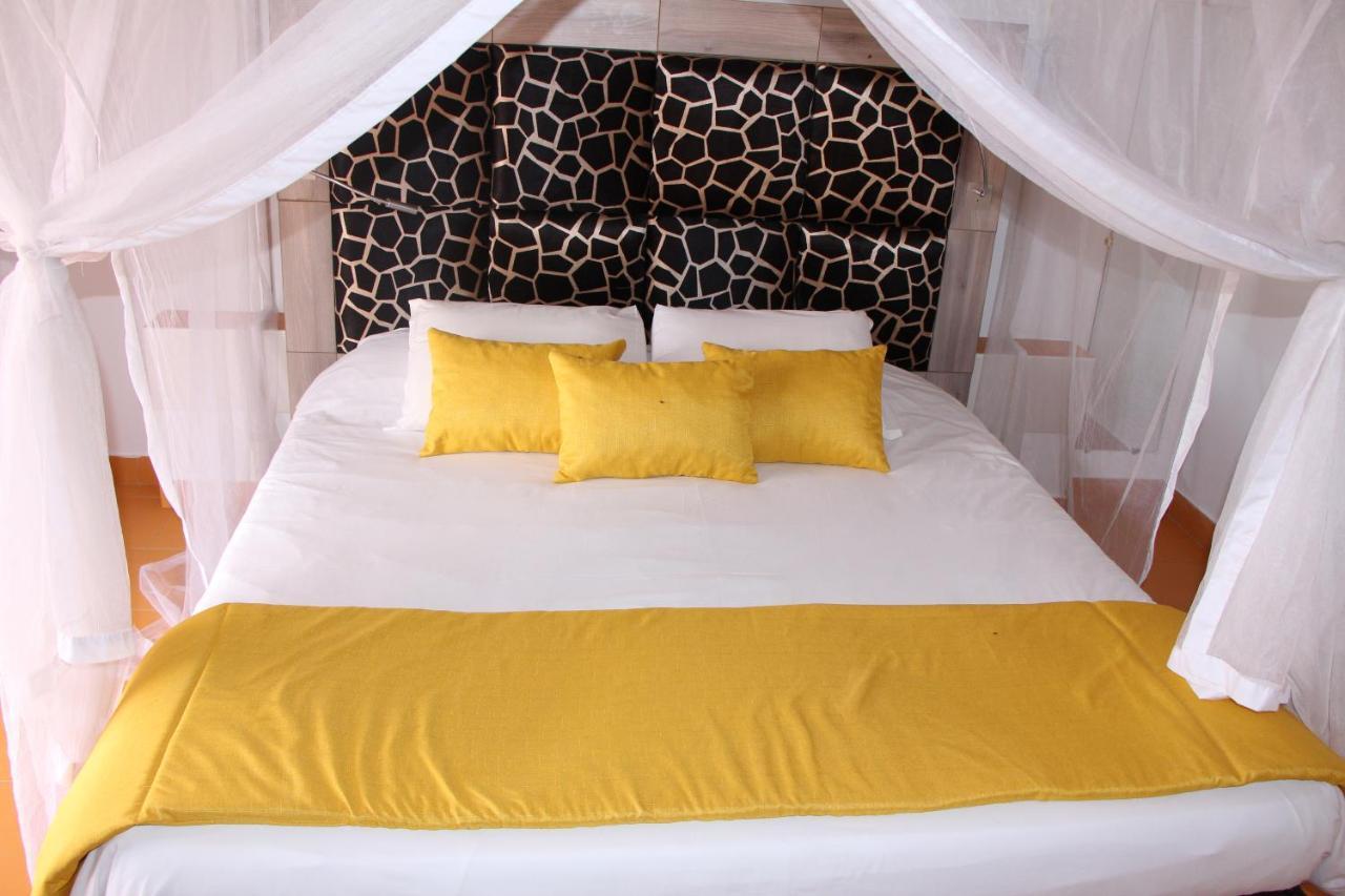 Le Souimanga Bleu Saly B&B 외부 사진
