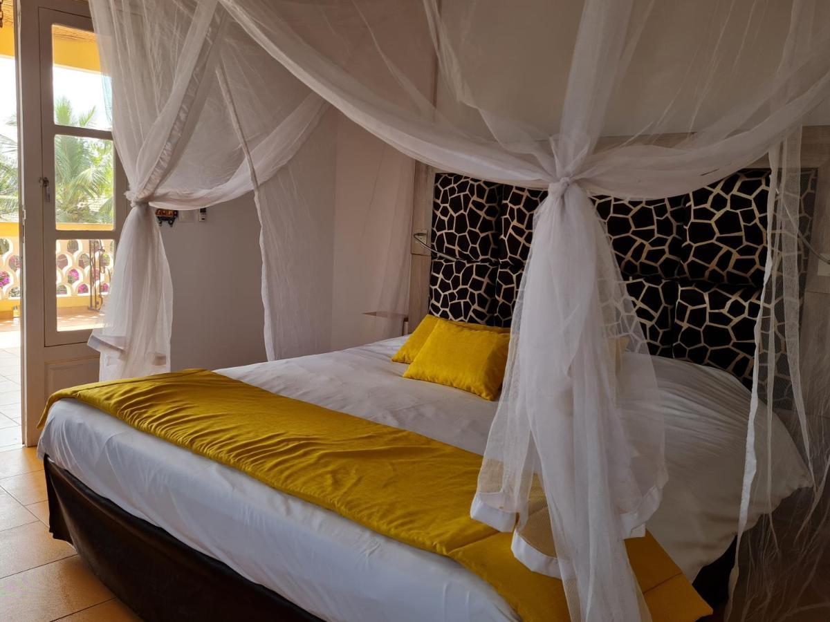 Le Souimanga Bleu Saly B&B 외부 사진