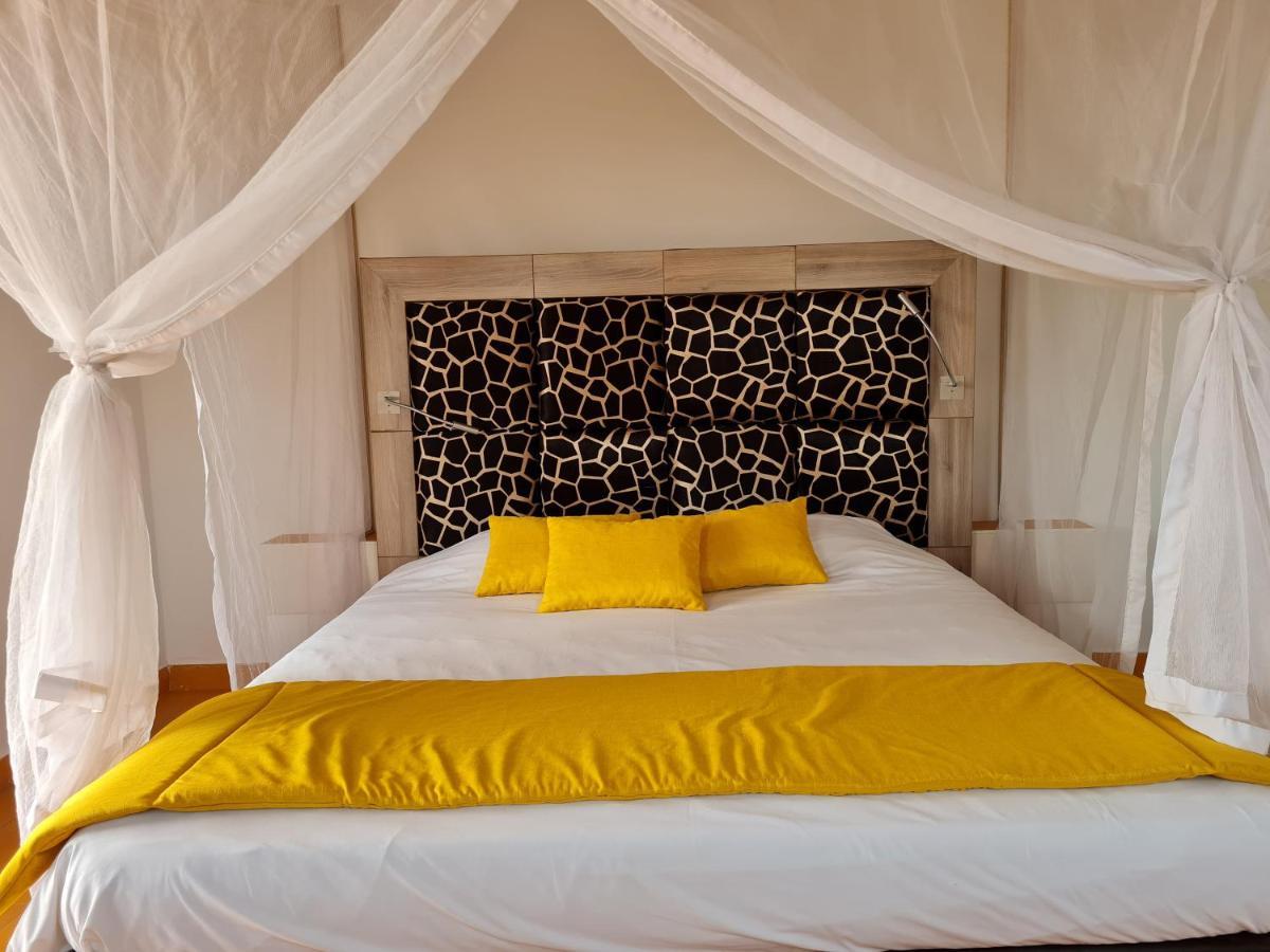 Le Souimanga Bleu Saly B&B 외부 사진