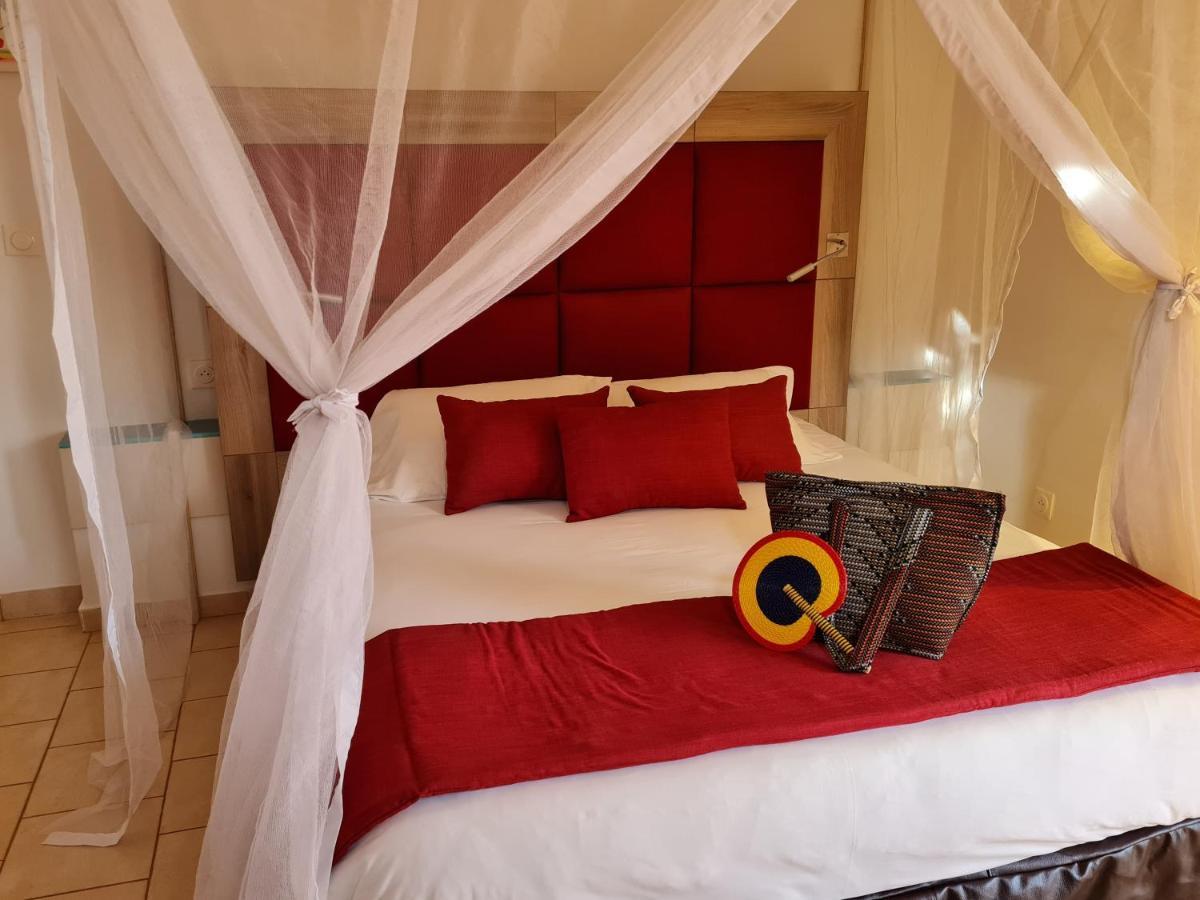 Le Souimanga Bleu Saly B&B 외부 사진